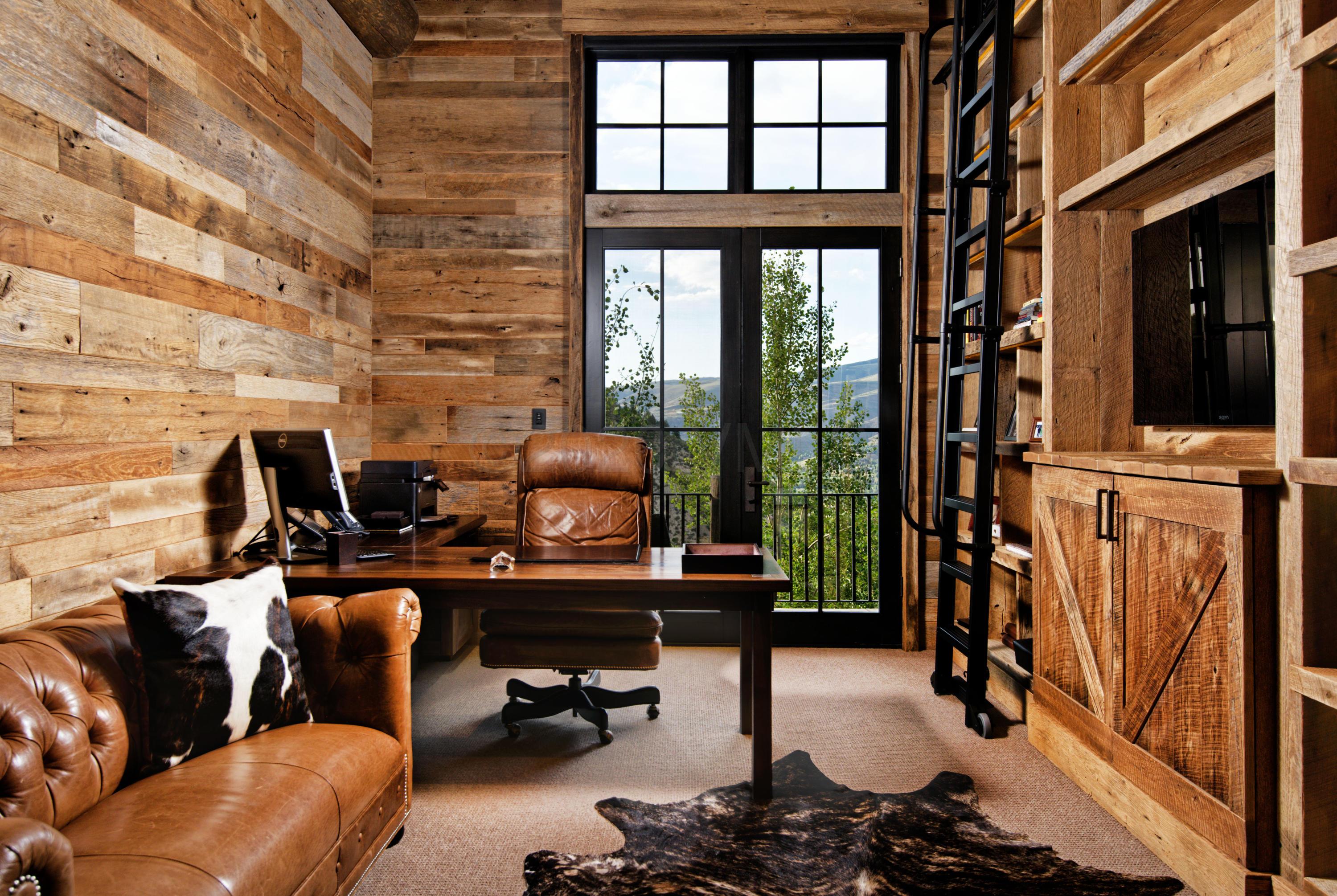 1580 Cresta Road Edwards, CO 81632 - Photo 8 of 25 a room with furniture