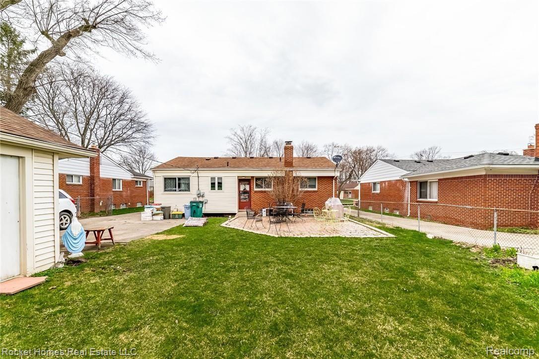 1821 Massoit Road Royal Oak, MI 48073 - Photo 23 of 26 023-photo-rear-view-6970304.jpg