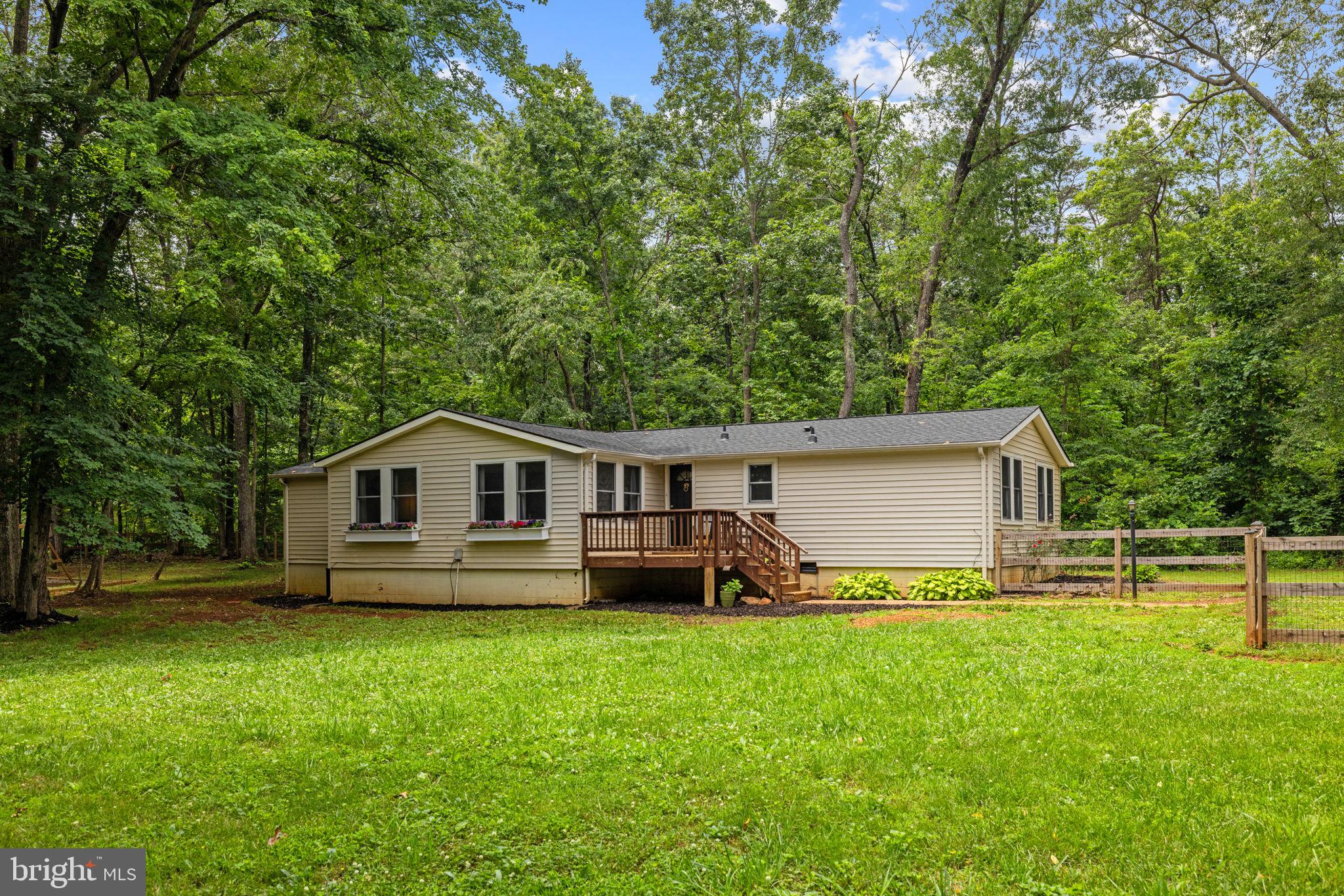 9448 Green Road Midland, VA 22728 - Photo 11 of 91 a front view of house with yard and green space
