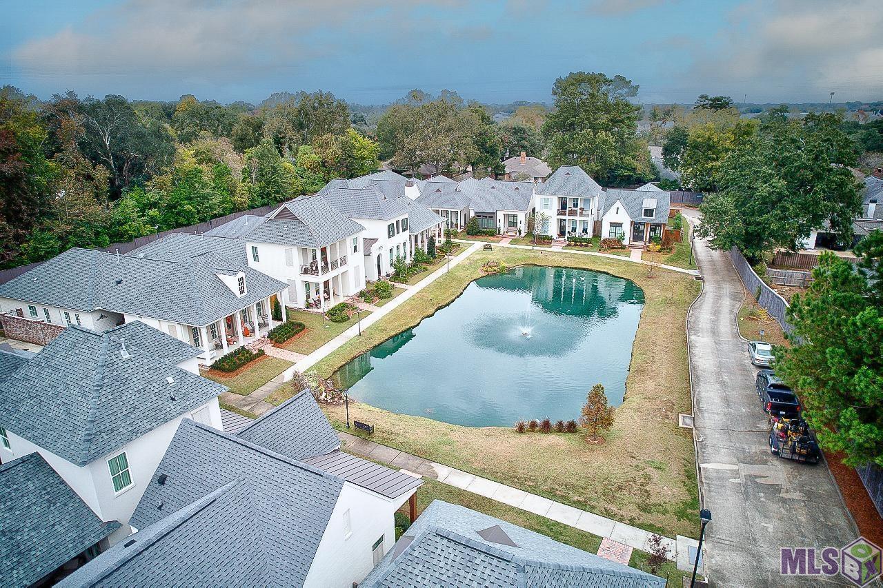 9331 Sculptor Court Baton Rouge, LA 70809 - Photo 2 of 28 WALK TO A BEAUTIFUL LAKE!