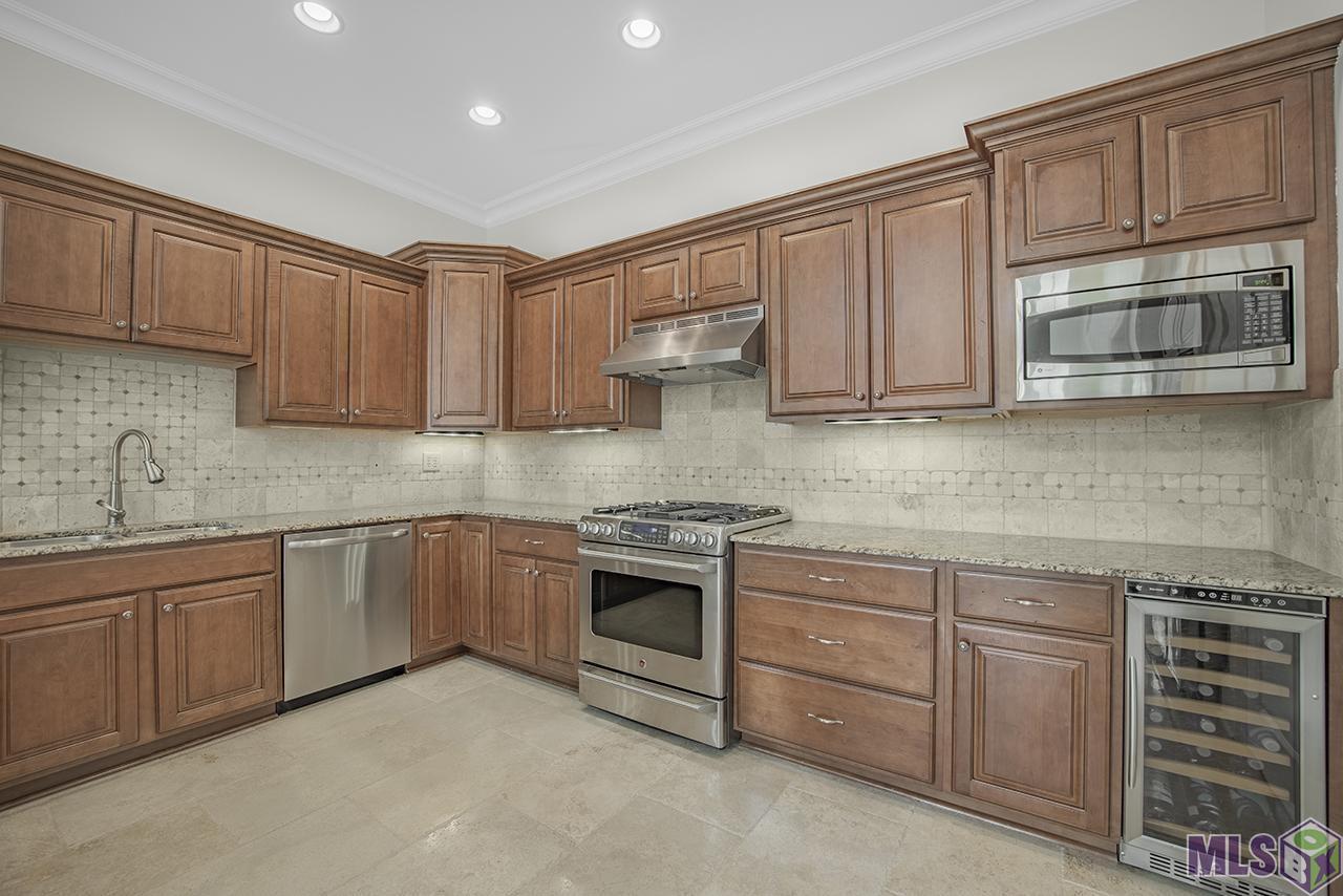 9331 Sculptor Court Baton Rouge, LA 70809 - Photo 8 of 28