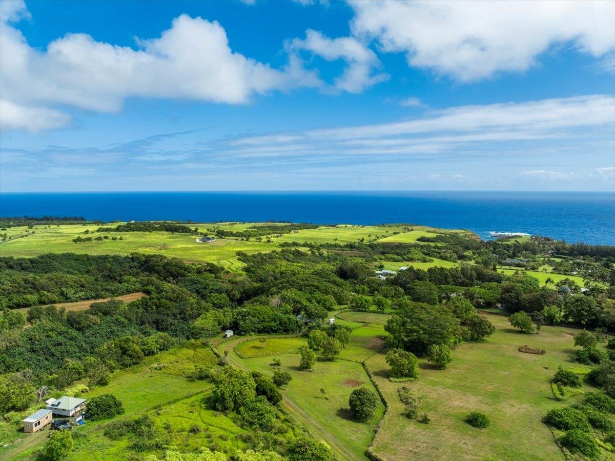 155 Manawai Place, Unit B Haiku, HI 96708 - Photo 4 of 32