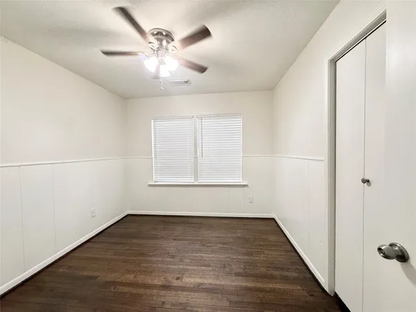 $1,850 | 523 Wisteria Street, Lake Jackson, TX 77566