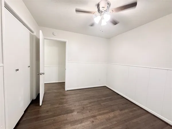 $1,850 | 523 Wisteria Street, Lake Jackson, TX 77566