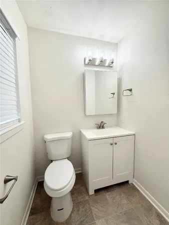 $1,850 | 523 Wisteria Street, Lake Jackson, TX 77566