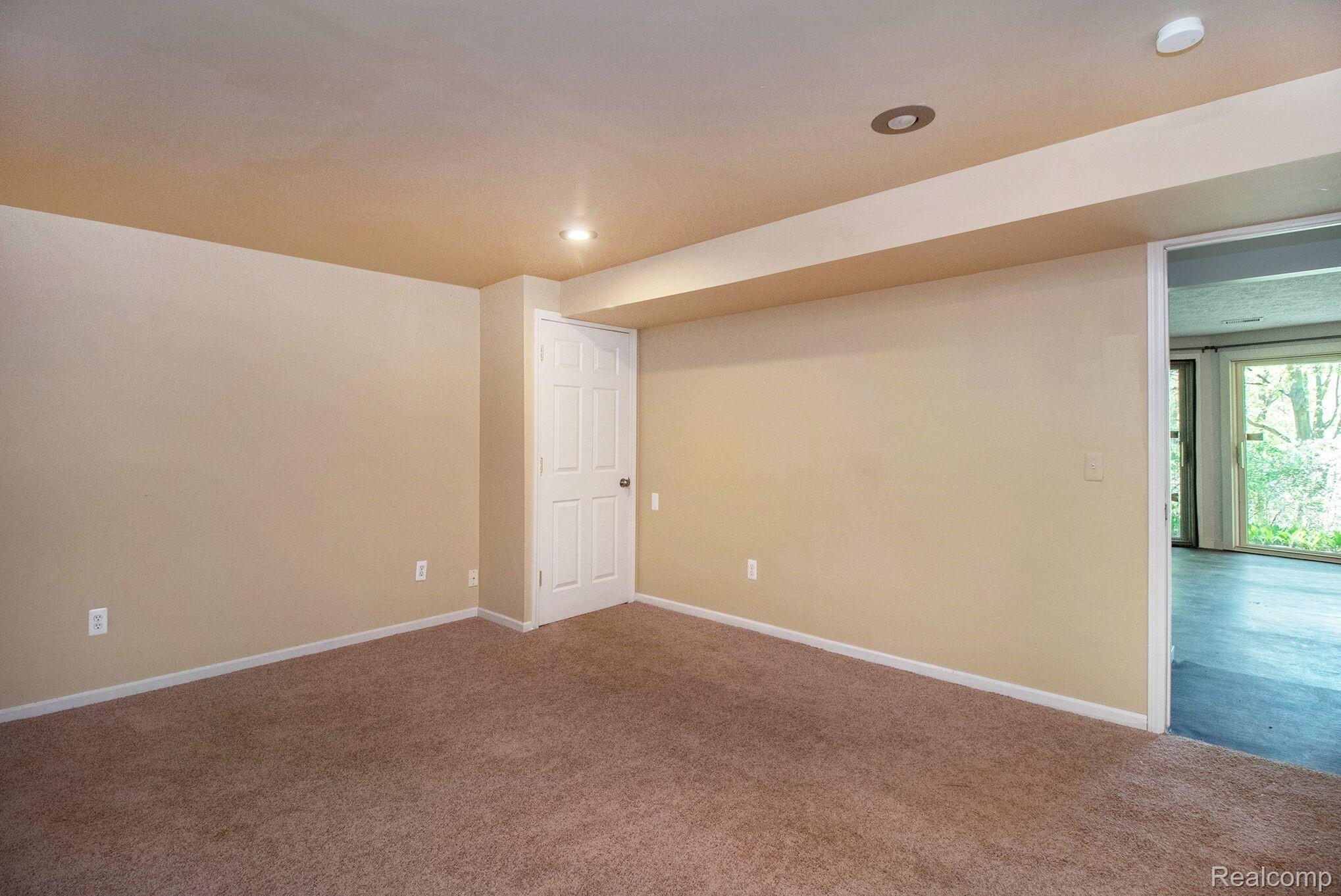 3805 Drahner Road Oxford, MI 48370 - Photo 18 of 32 b1QPWLFw.jpeg