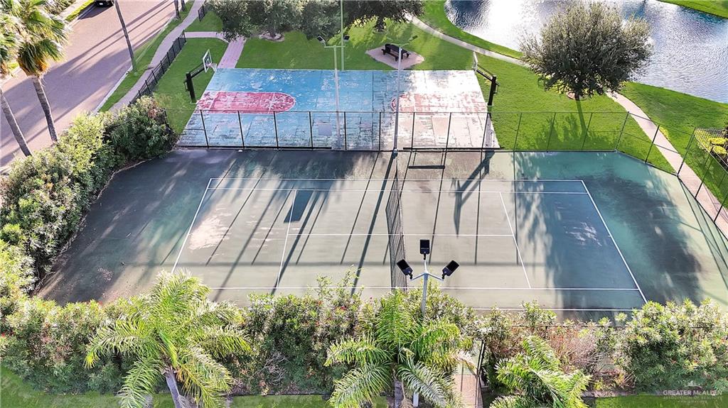 2216 South 45th Street McAllen, TX 78503 - Photo 4 of 34