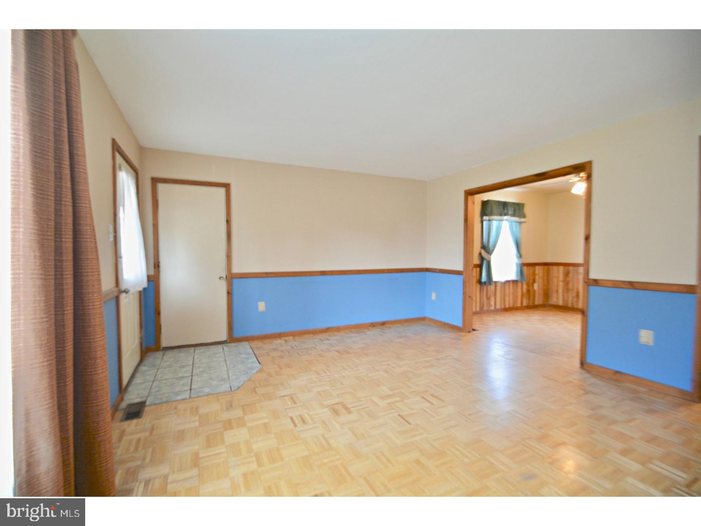 2055 Clover Mill Road Quakertown, PA 18951 - Photo 6 of 23 Living Room