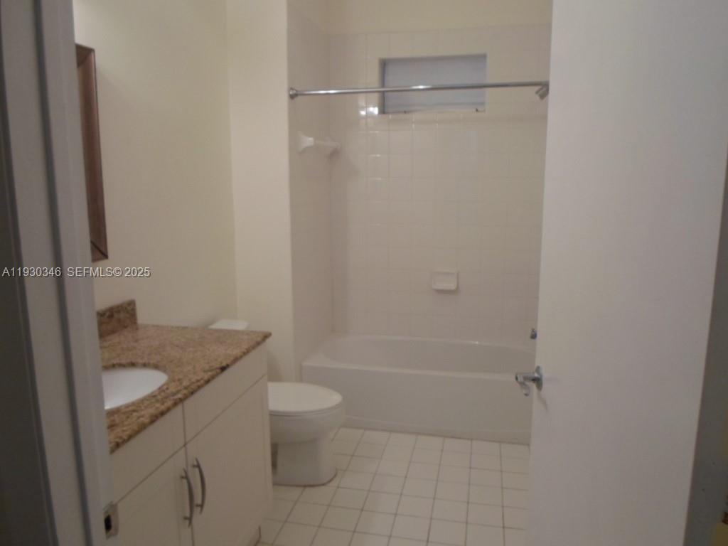 7275 Southwest 90th Way, Unit G 611 Miami, FL 33156 - Photo 32 of 60