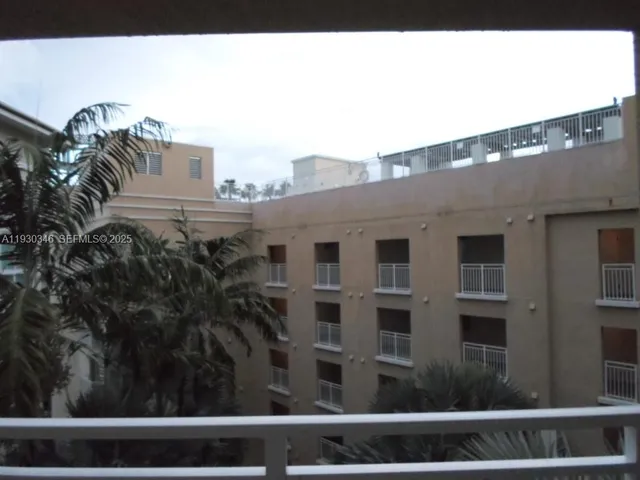 $470,000 | 7275 Southwest 90th Way, Unit G 611, Miami, FL 33156