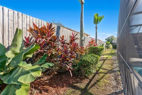 $399,000 | 911 Lake Berkley Drive, Kissimmee, FL 34746