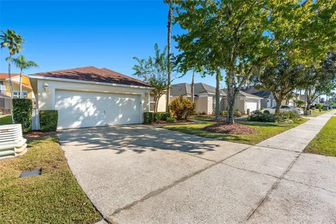 $399,000 | 911 Lake Berkley Drive, Kissimmee, FL 34746