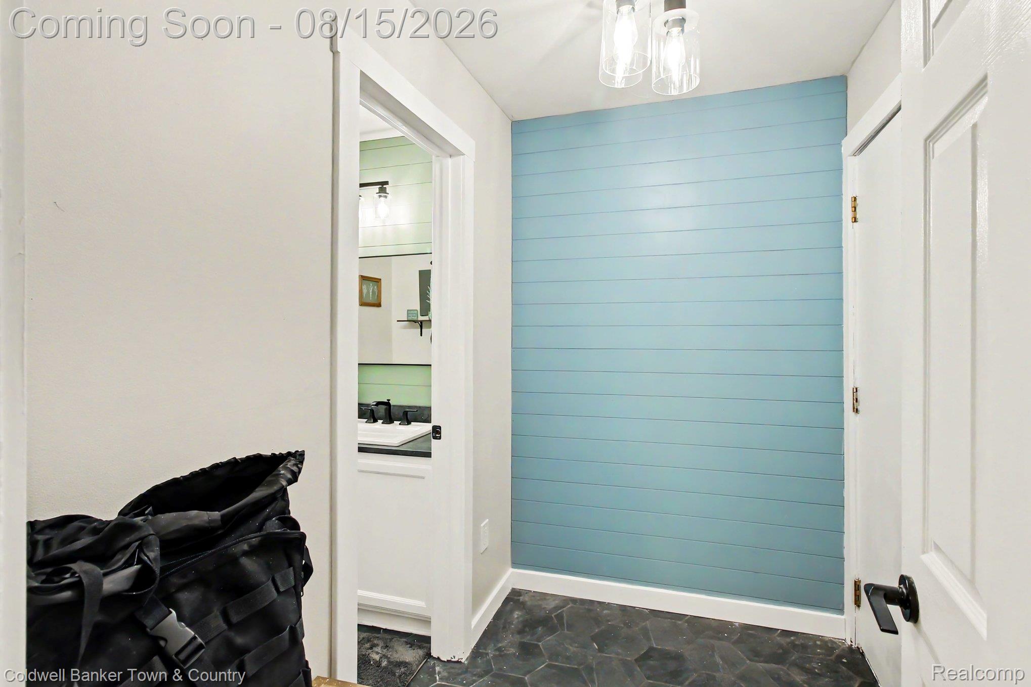 5444 Golf Club Road Howell, MI 48843 - Photo 16 of 29 Large mud room off garage