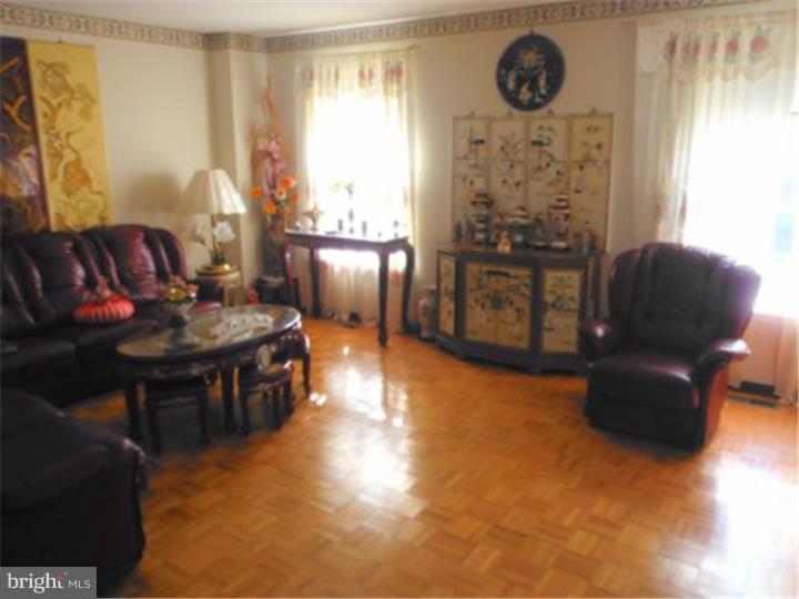 11035 Greiner Road Philadelphia, PA 19116 - Photo 4 of 20