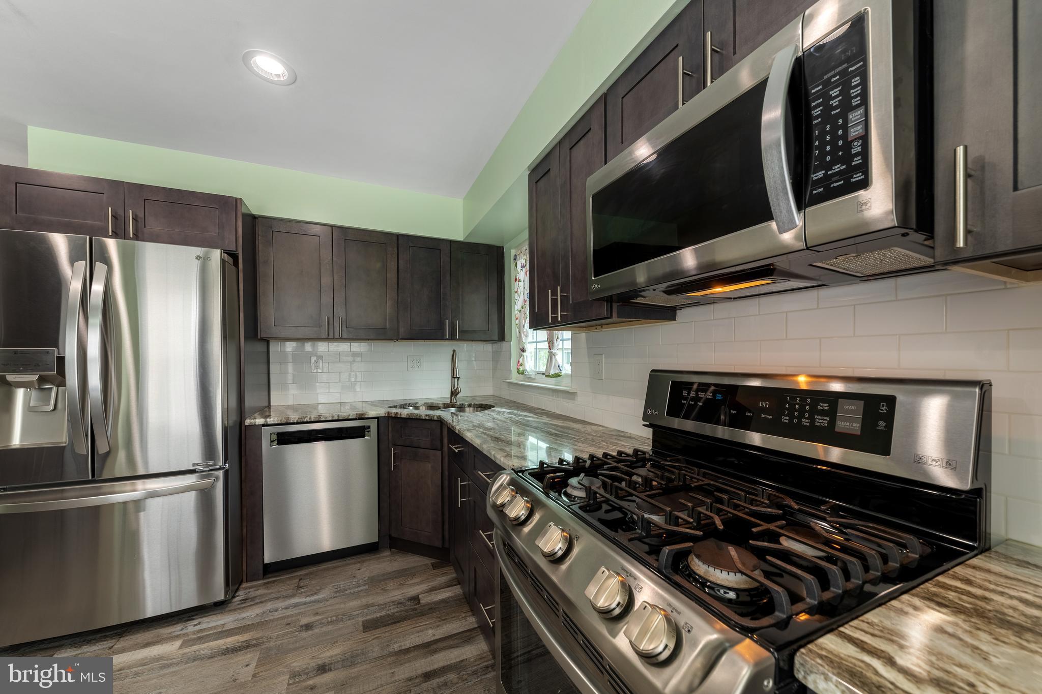 105 Castleton Road Princeton, NJ 08540 - Photo 8 of 27