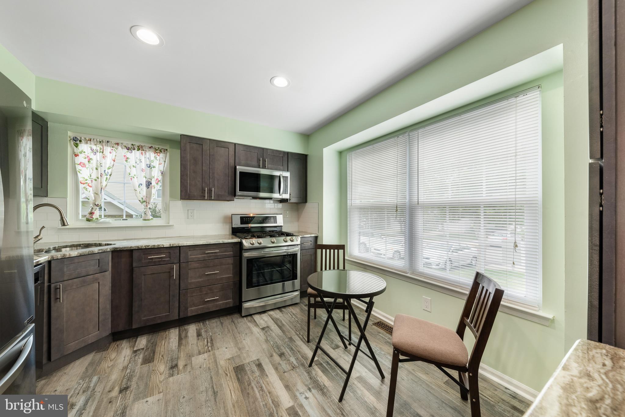 105 Castleton Road Princeton, NJ 08540 - Photo 9 of 27