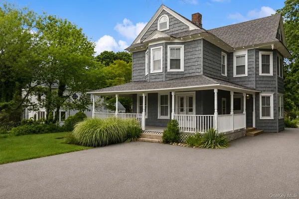 $3,200 | 376 Montauk Highway, Unit A, Eastport, NY 11941