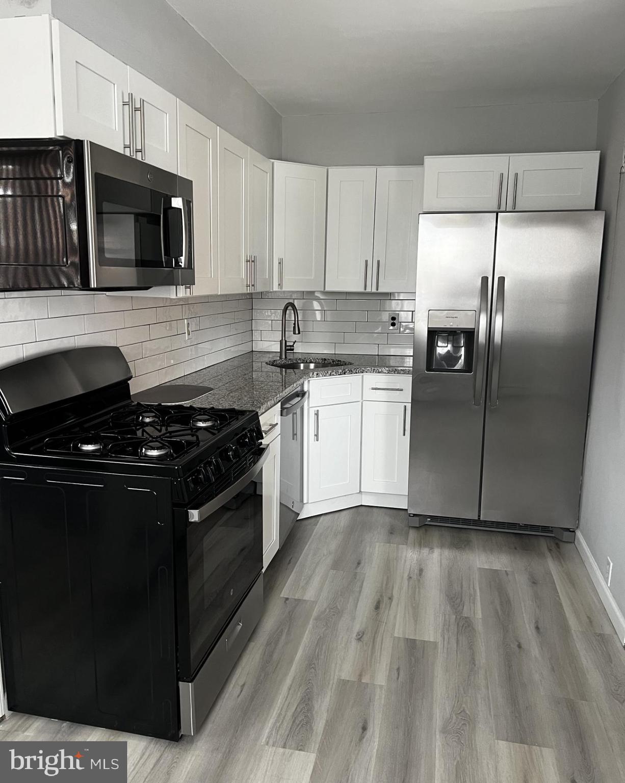 1717 Danforth Street Philadelphia, PA 19152 - Photo 2 of 8 New Appliances Kitchen