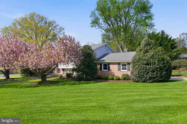 $1,149,900 | 10106 Nadine Drive, Vienna, VA 22181