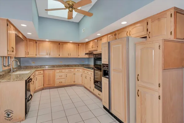 $499,900 | 9306 Fox Run Circle, Frankfort, IL 60423