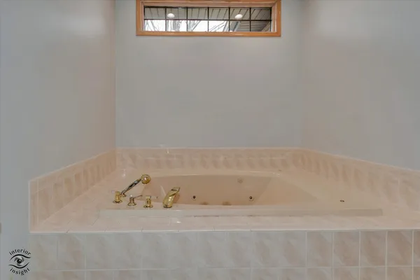 $499,900 | 9306 Fox Run Circle, Frankfort, IL 60423