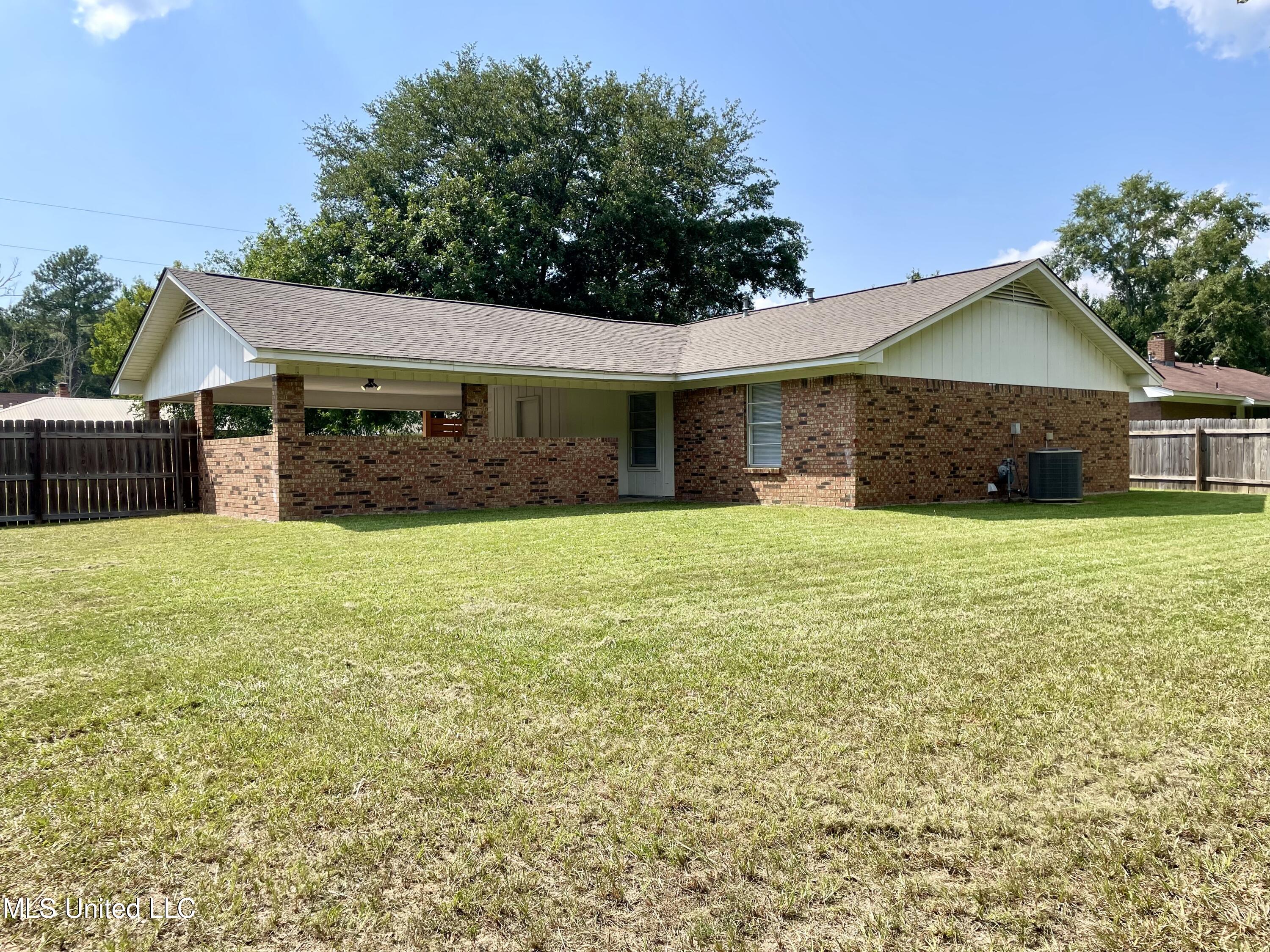 228 Salem Square Ridgeland, MS 39157 - Photo 11 of 54 IMG_1012