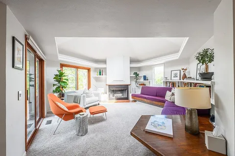 $850,000 | 21 Foxboro Circle, Madison, WI 53717