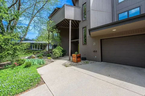 $850,000 | 21 Foxboro Circle, Madison, WI 53717