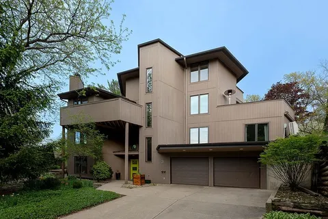 $850,000 | 21 Foxboro Circle, Madison, WI 53717