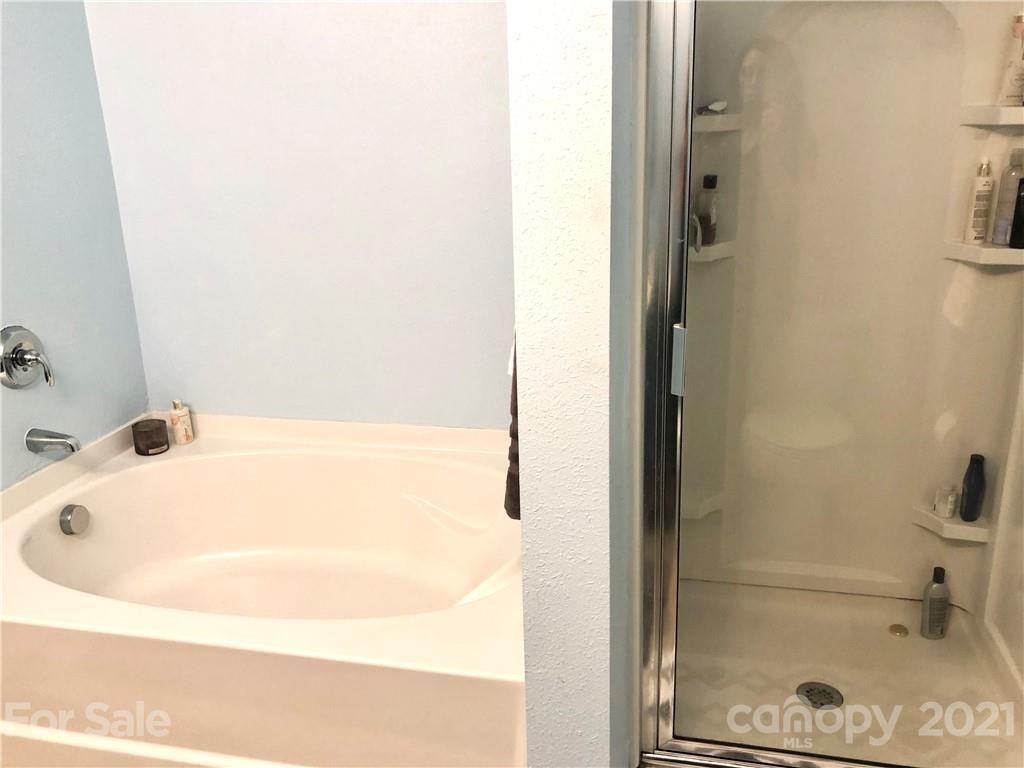 1404 River Run Road Lowell, NC 28098 - Photo 11 of 24 Gallery Image 11