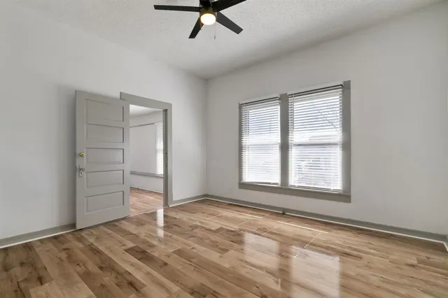 $1,550 | 422 North Woods Street, Sherman, TX 75092