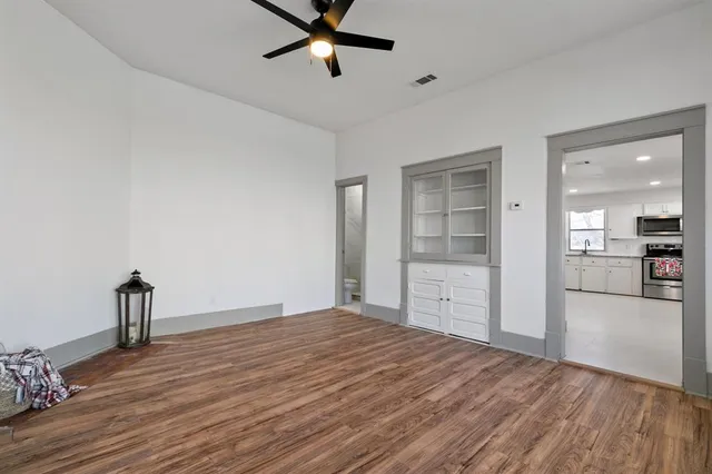 $1,550 | 422 North Woods Street, Sherman, TX 75092