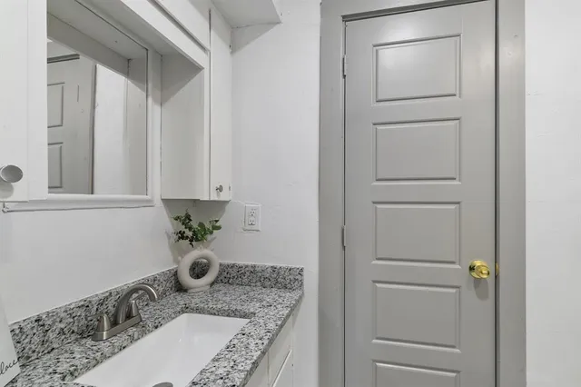 $1,550 | 422 North Woods Street, Sherman, TX 75092