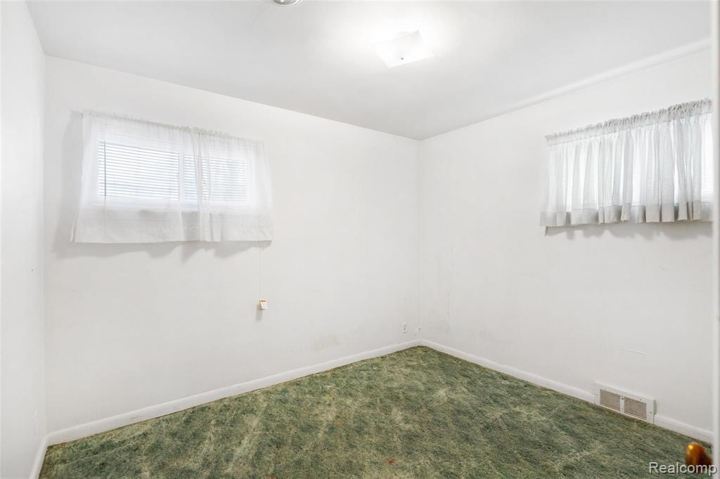 3009 Harvard Road Royal Oak, MI 48073 - Photo 9 of 19