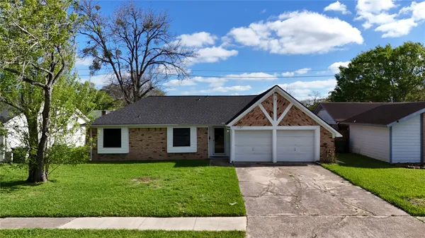 $2,000 | 11127 Sageview Drive, Houston, TX 77089