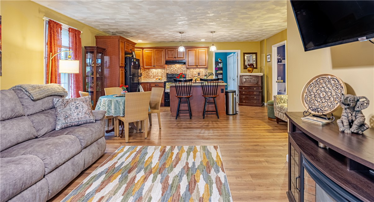 956 Reynolds Road Glocester, RI 02814 - Photo 20 of 28