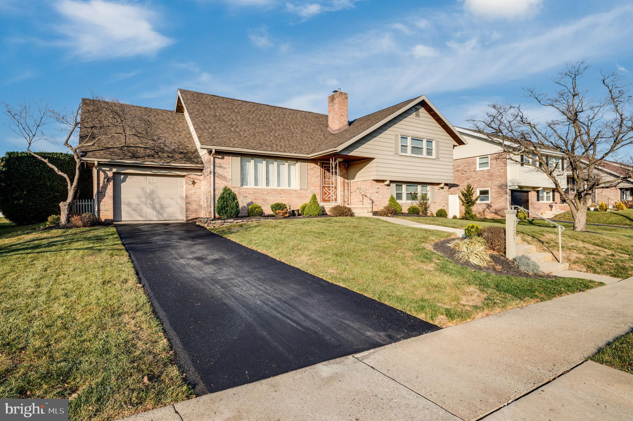 1207 Lilac Lane Reading, PA 19609 - Photo 3 of 49 Gallery Image 3