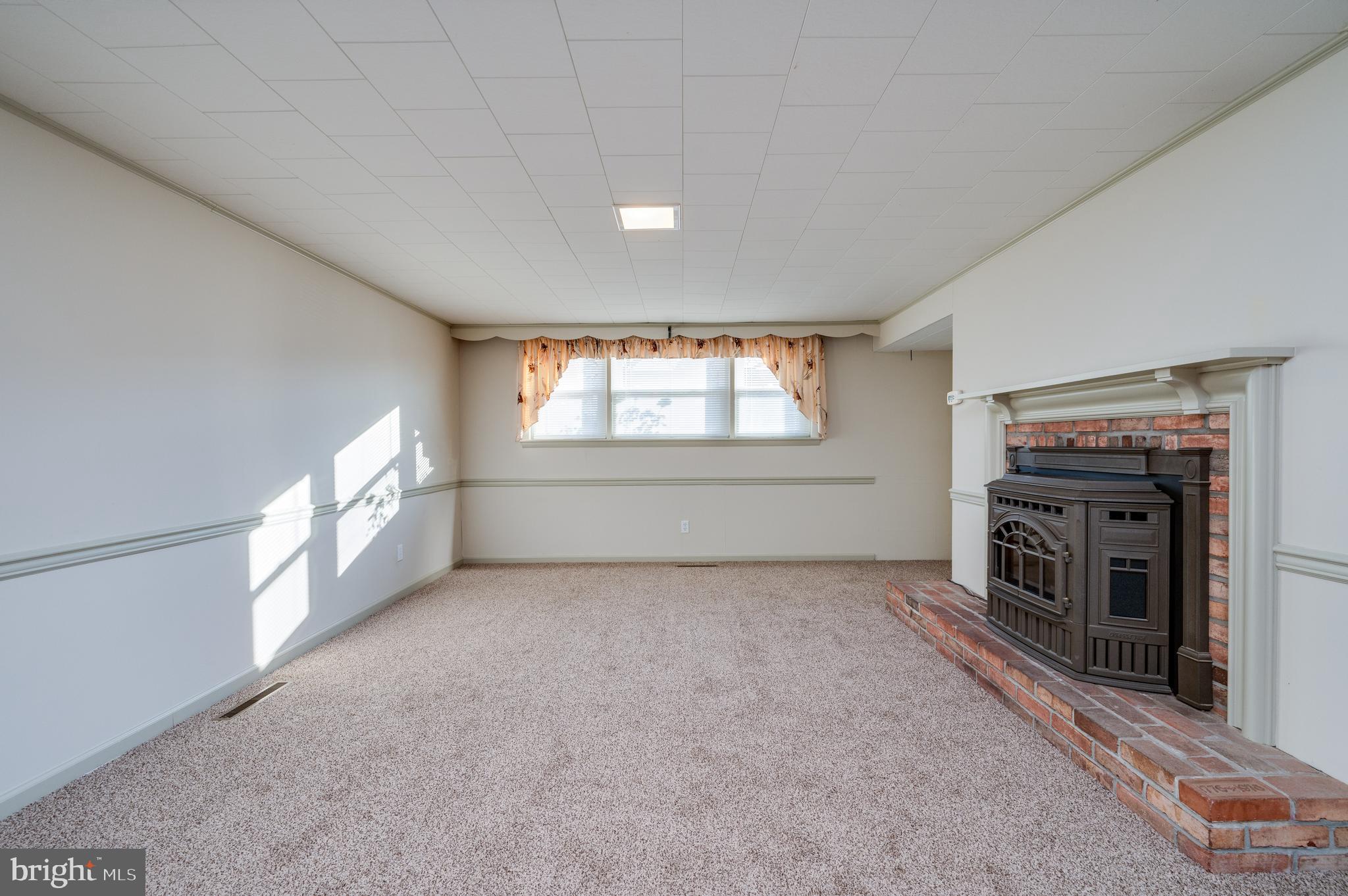1207 Lilac Lane Reading, PA 19609 - Photo 33 of 49 Gallery Image 33