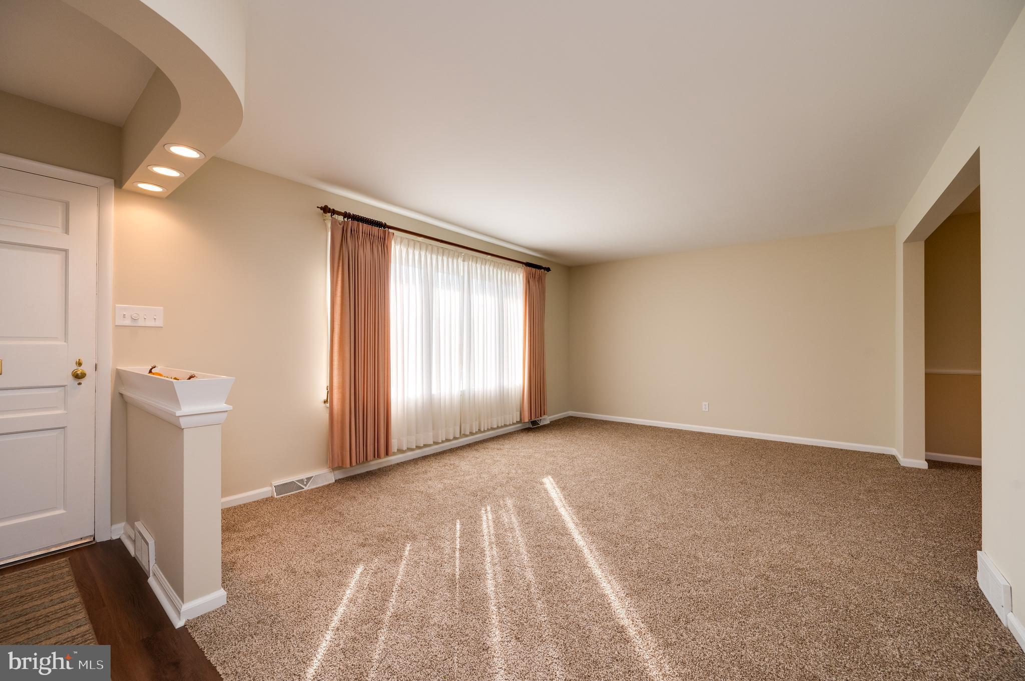 1207 Lilac Lane Reading, PA 19609 - Photo 7 of 49 Gallery Image 7