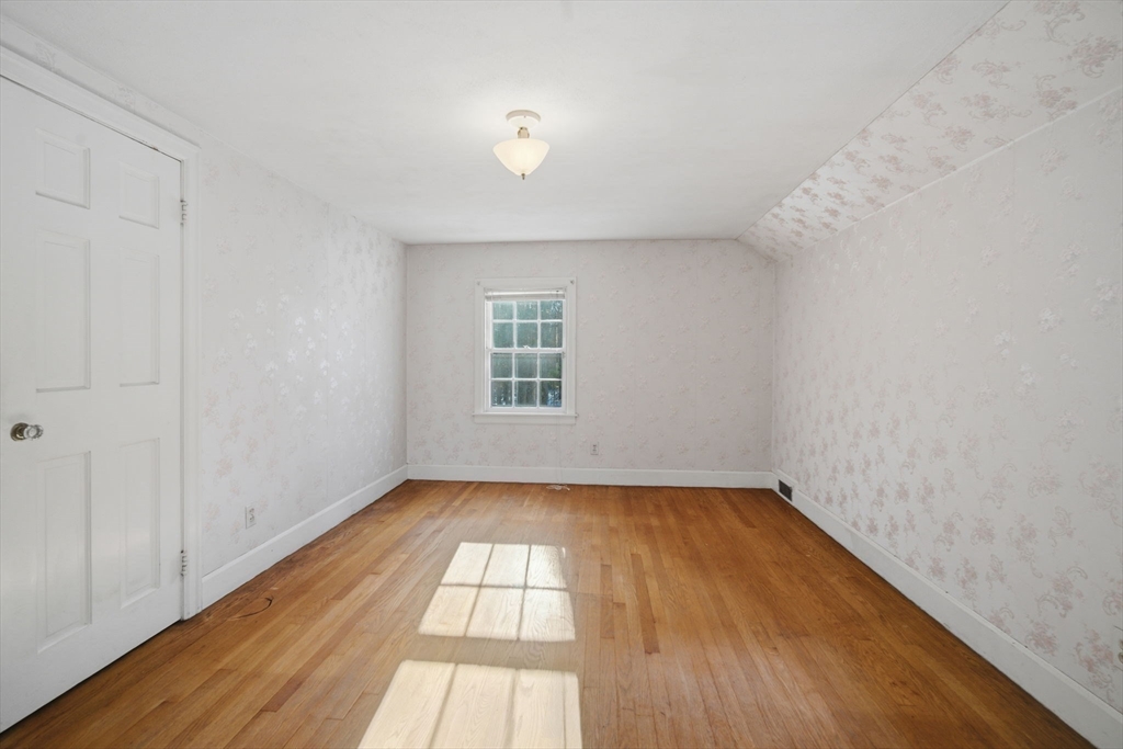 46 Puritan Circle Springfield, MA 01119 - Photo 19 of 36