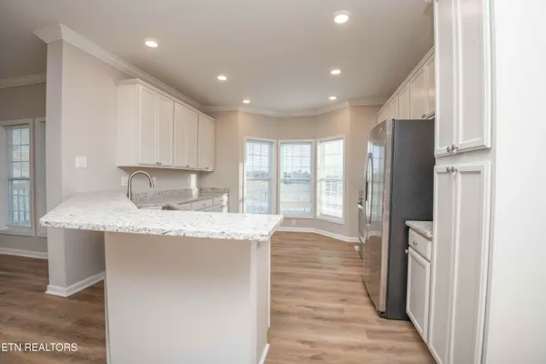 $399,000 | 155 Waters Edge Drive, Spring City, TN 37381