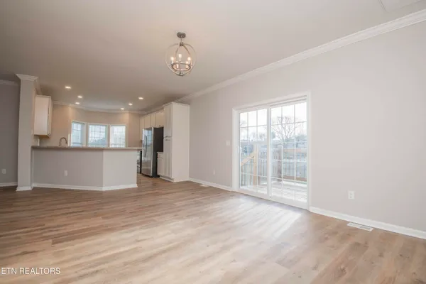 $399,000 | 155 Waters Edge Drive, Spring City, TN 37381