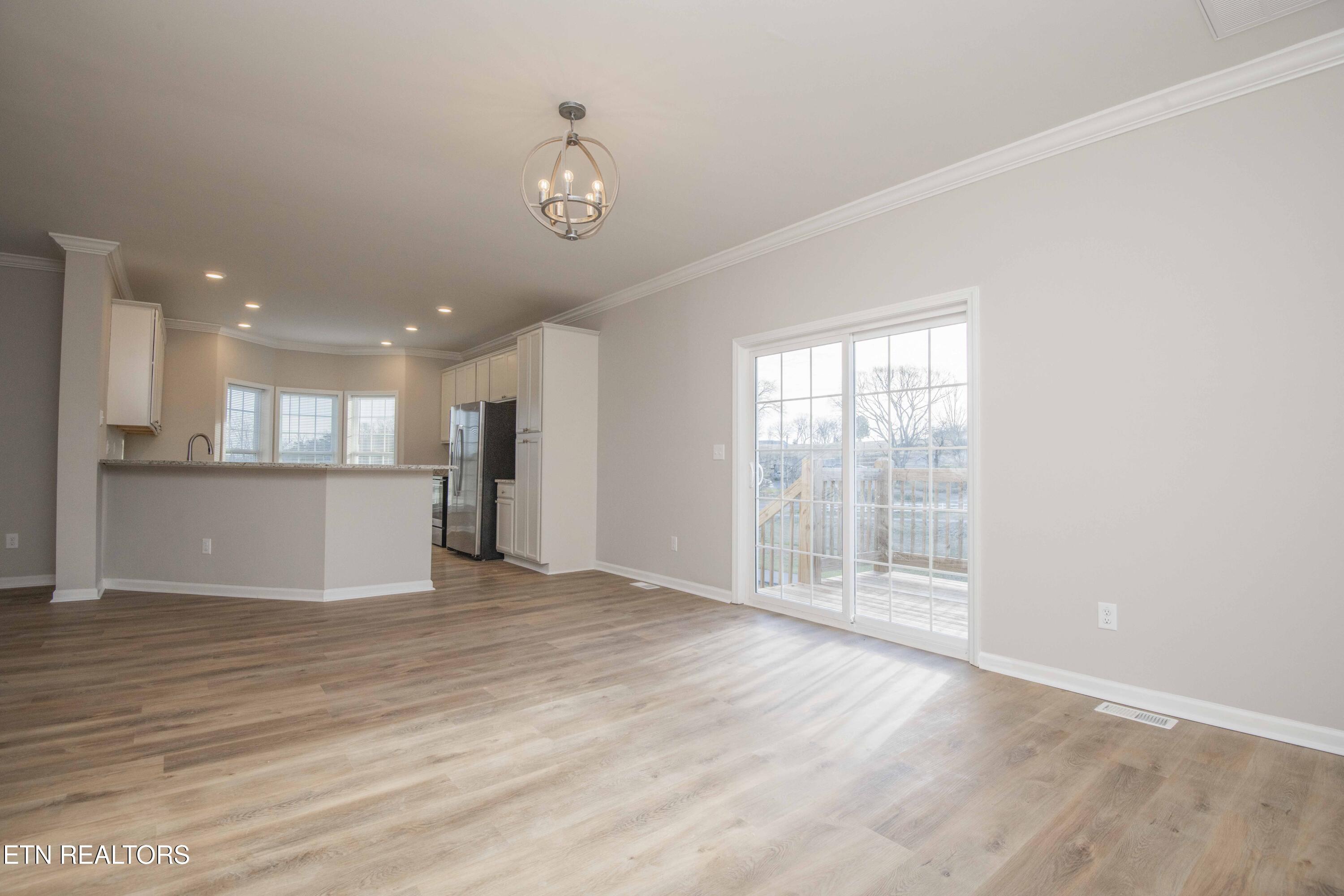 155 Waters Edge Drive Spring City, TN 37381 - Photo 17 of 60 dining 1_1
