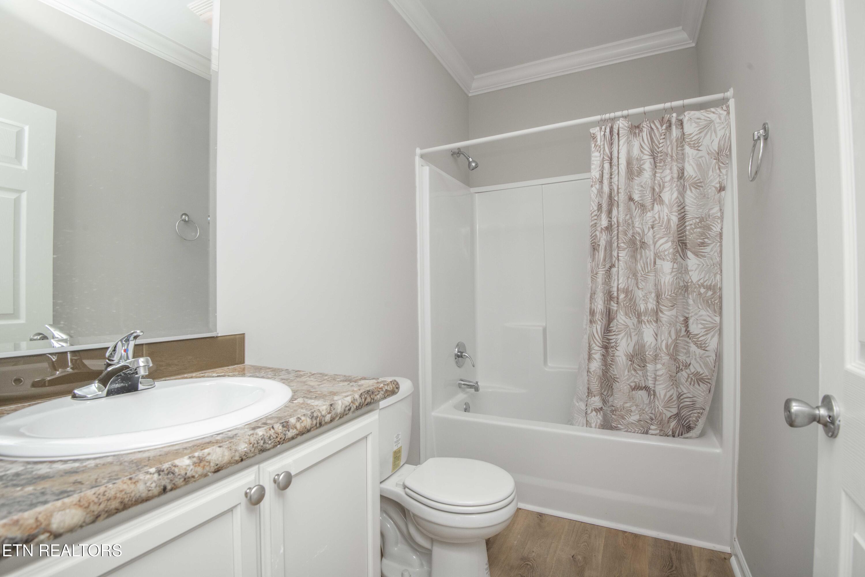 155 Waters Edge Drive Spring City, TN 37381 - Photo 33 of 60 second bath_1