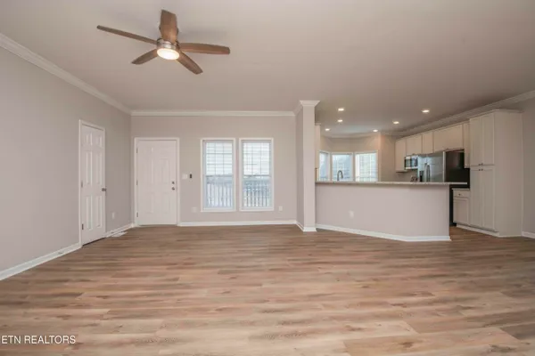 $399,000 | 155 Waters Edge Drive, Spring City, TN 37381