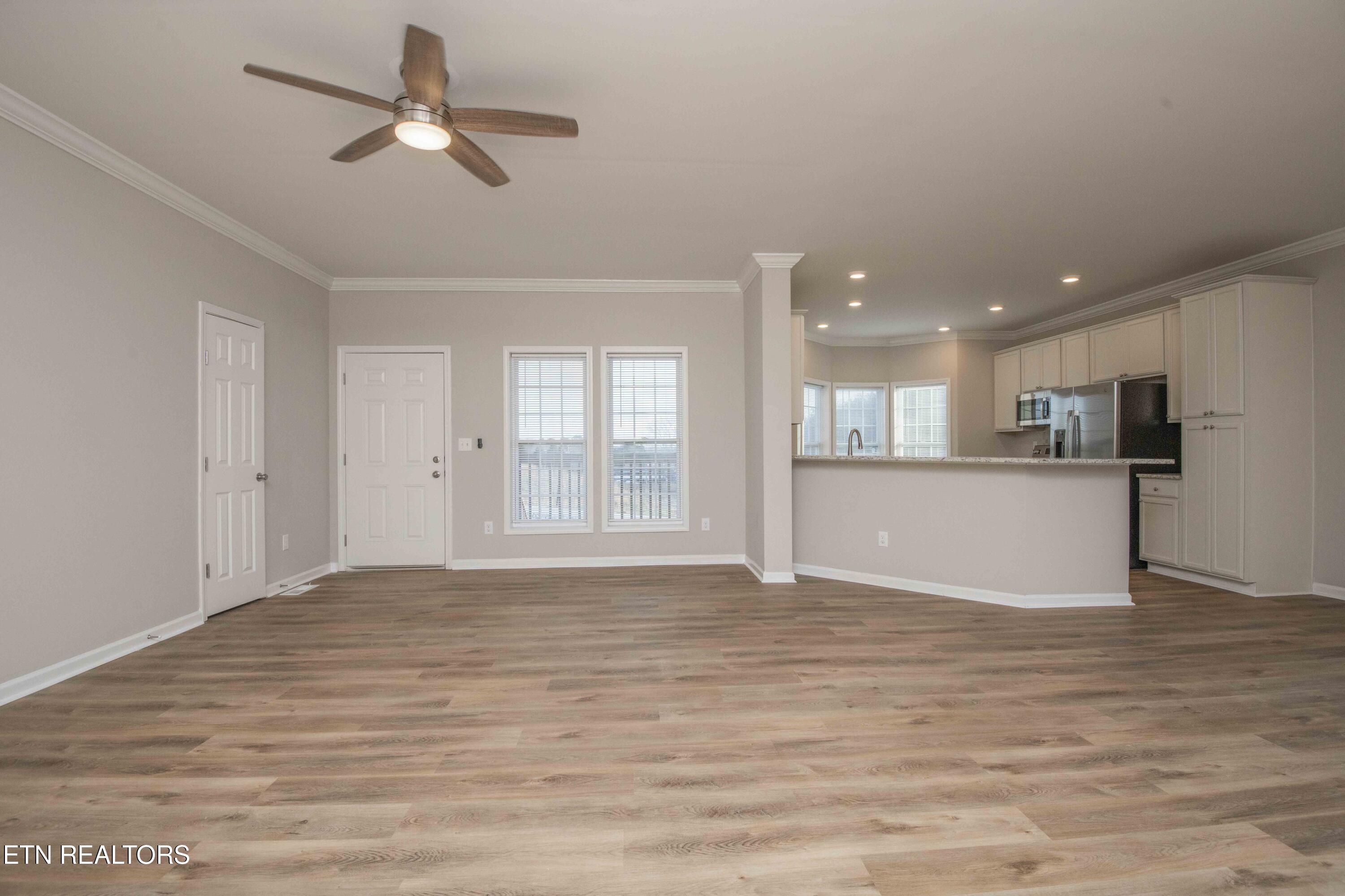 155 Waters Edge Drive Spring City, TN 37381 - Photo 5 of 60 living_1