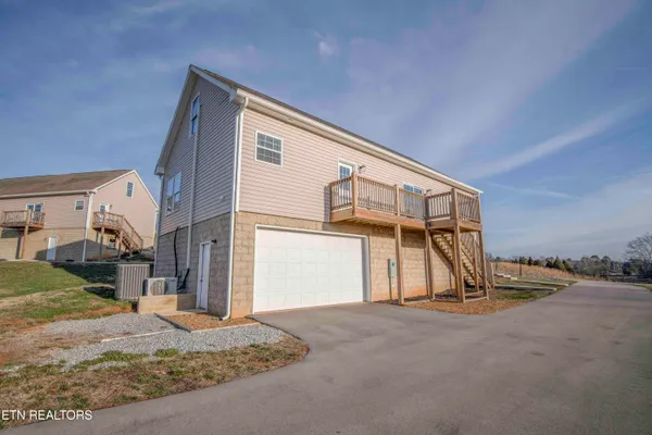 $399,000 | 155 Waters Edge Drive, Spring City, TN 37381