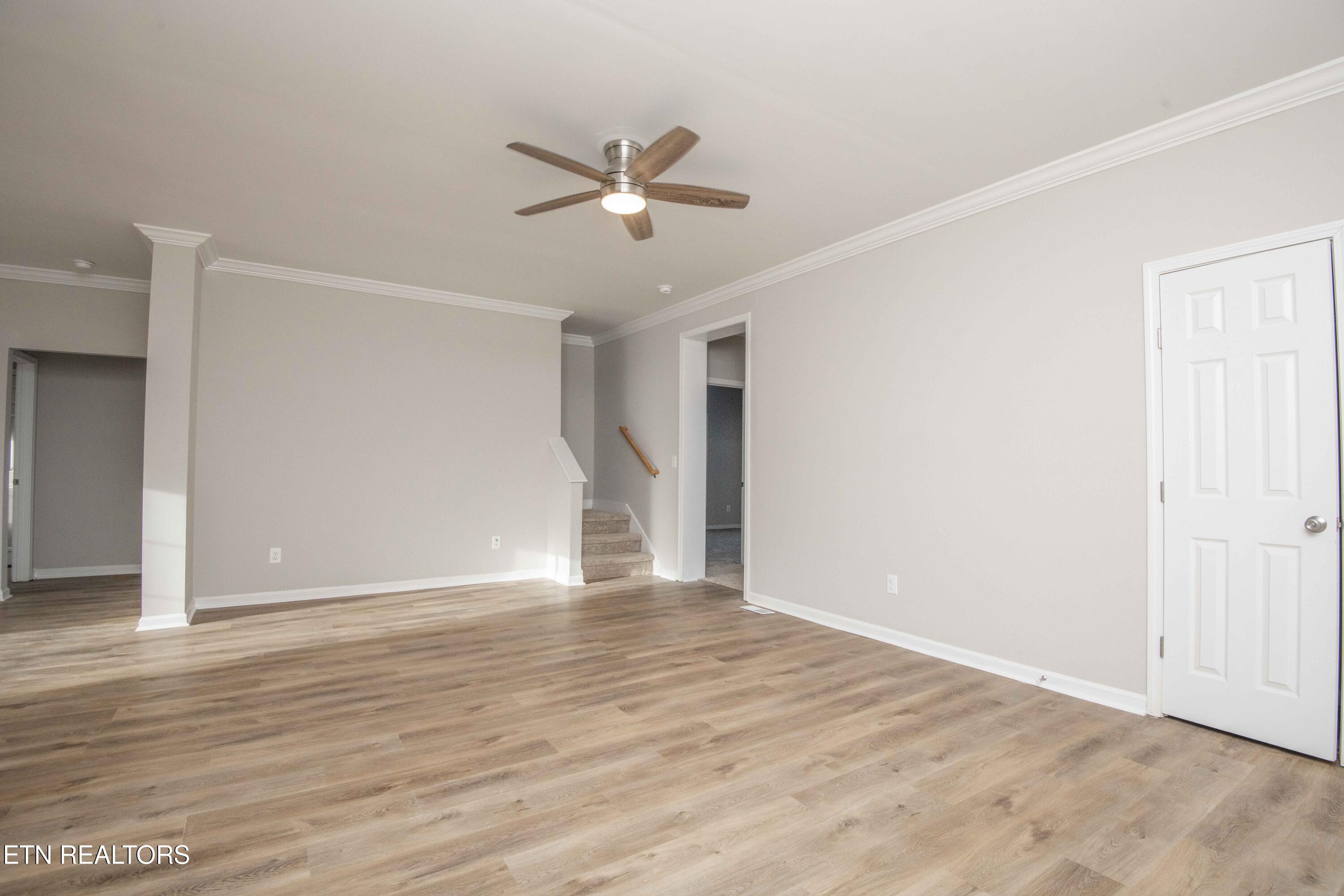 155 Waters Edge Drive Spring City, TN 37381 - Photo 8 of 60 living 4_1