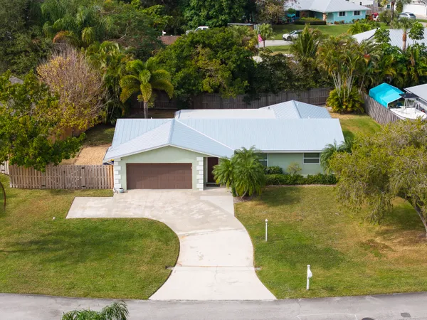 $519,900 | 3035 Southeast Glasgow Drive, Stuart, FL 34997