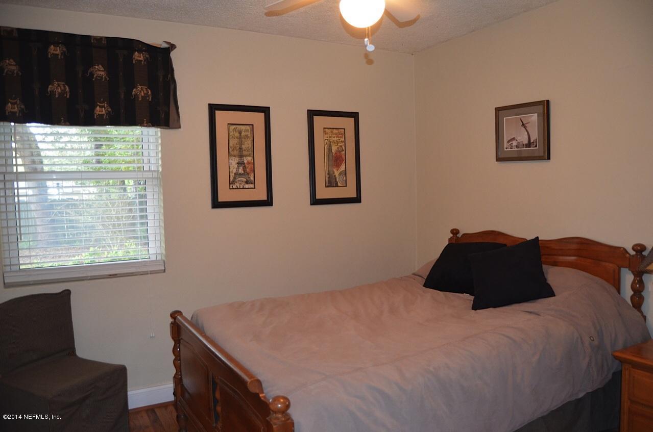 4676 Martingale Road Jacksonville, FL 32210 - Photo 5 of 10 Bedroom 1